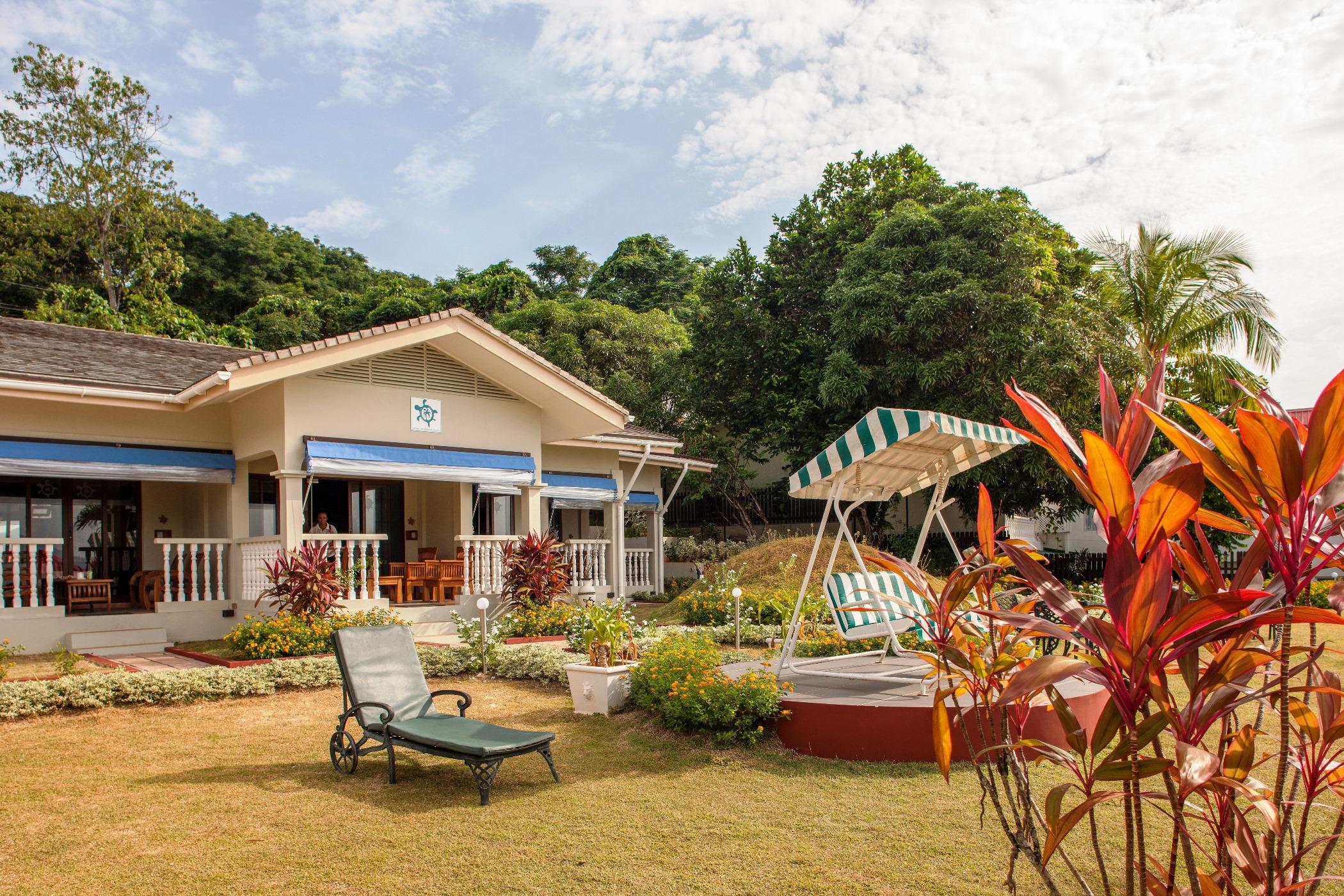 Le Relax Hotel And Restaurant Anse Royale Bagian luar foto